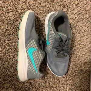 Women’s Nike’s size 7.5